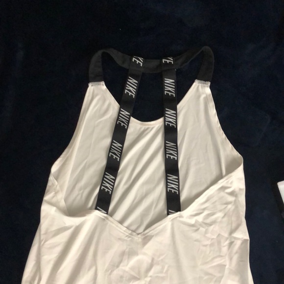 Strappy Nike tank - Picture 2 of 2